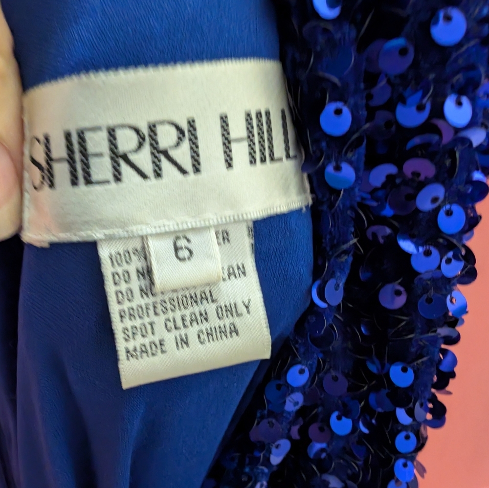 Sherri Hill Size 6 Electric Blue Sequin Prom/Formal Gown ๐ - Picture 2 of 4